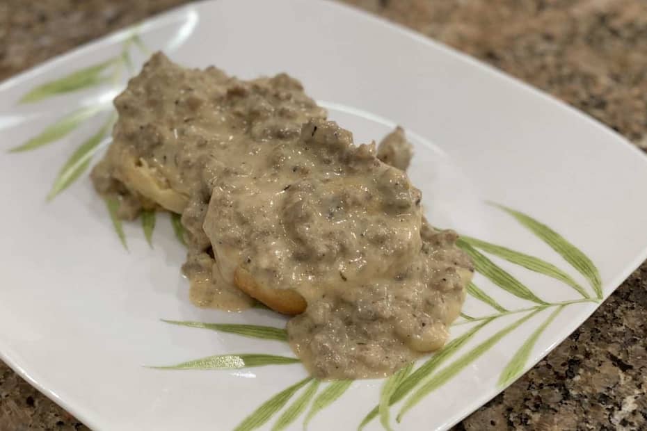 how to make homemade biscuits and gravy