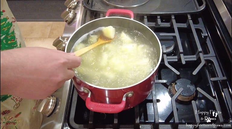 cooking mashed potatoes